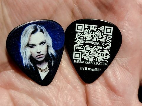 Lzzy 2 Business Card Guitar Pick